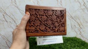 Urna Funeraria de Madera Estilo Americano para Cenizas con Diseño Grabado del Árbol de la Vida, Urna para Mascotas para Funeral - Product Image 2