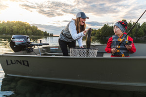 Obtenez votre nouveau moteur hors-bord 2023 M e r c u r y 15 HP MLH EFI - Product Image 5