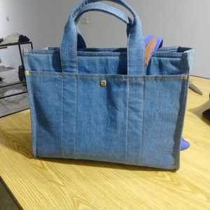 Bolso de tela vaquera hecho a mano también conocido como Jeans Tote Bags - Product Image 1