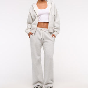 Pantalones de chándal para mujer personalizados OEM de tela suave y elástica con impresión de logotipo de cintura ajustable y opciones de etiqueta privada - Product Image 6