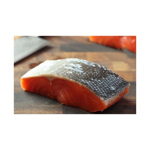 แถบปลาแซลมอนเกรดส่งออกที่มีรสชาติและเนื้อสัมผัสที่สดใหม่ - Product Image 3