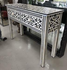 Mesa Consola con Incrustaciones de Hueso y Mosaico Floral Tallado a Mano, Almacenamiento Hecho a Mano para Dormitorio y Apartamento - Product Image 4