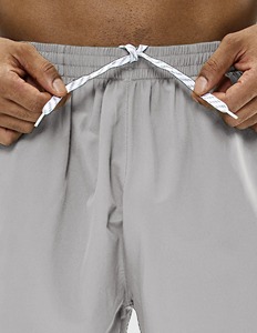 Pantalones cortos de entrenamiento de malla OEM, pantalones cortos ultraligeros para correr para hombre, pantalones cortos de secado rápido para entrenamiento de gimnasia, deportes, bolsillos sólidos transpirables - Product Image 5