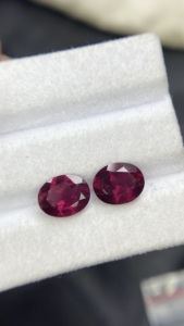 Par Certificado de Piedras de Granate Lechoso Rodolita Natural de 10x8 MM, Corte Ovalado, con Excelente Calidad de Color, Piedras Preciosas Sueltas de 6.01 Quilates - Product Image 4
