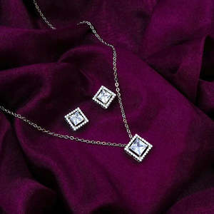 Conjunto de Joyería Fina Princesa: El Encanto Elegante de Zarkan - Product Image 1