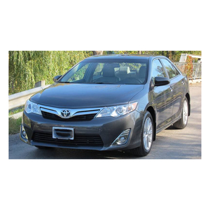 Toyota Camry sedán para conducción de lujo y uso diario, un auto confiable con motor potente. Vehículo híbrido Toyota Camry con bajo consumo. - Product Image 1