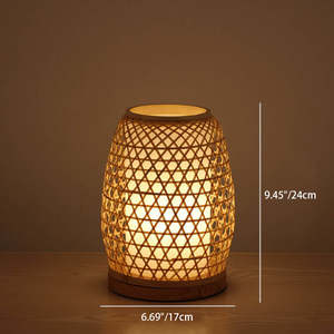 Lámpara de mesita de noche minimalista de bambú con brillo suave Ideal para dormitorios relajantes y espacios de hotel - Product Image 1