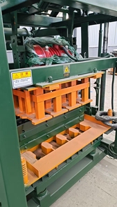 QT4-25全自動高効率コンクリートブロック製造機多機能中空・中実舗装レンガ<span class=keywords><strong>PLC</strong></span>制御 - Product Image 2