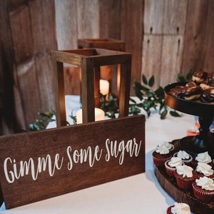 Linterna de madera directa de fábrica con detalles de metal Diseño elegante y duradero Perfecto para cualquier configuración disponible para suministro global - Product Image 4