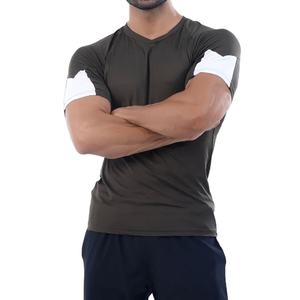 T-shirt de sport personnalisé OEM ODM à séchage rapide, design à empiècements sur le bras, col en V, vêtements de sport, fabricant, nouveau design athlétique - Product Image 1