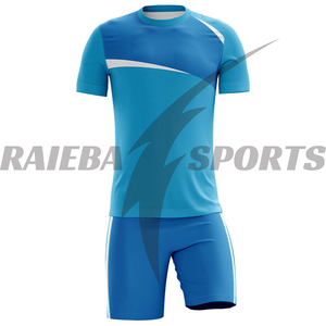 Ensembles d'uniformes de football personnalisés imprimés par sublimation 2025 - T-shirts et shorts légers et respirants de qualité supérieure - Product Image 1
