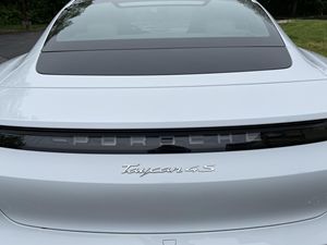 2022 para Taycan 2.000 SUV Miles AWD Paquete Premium Caja de cambios automática en su mayoría sin modificar Cuero ligero Litio izquierdo - Product Image 4