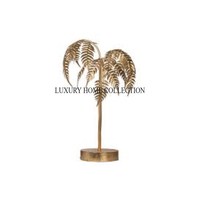 Lampadaire de table en métal durable et élégant fabriqué à la main avec des éléments sculpturaux uniques et une touche artistique contemporaine