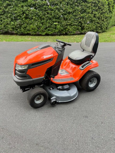 Cortadora de césped Husqvarna, nueva y usada, EXCELENTE HUSQVARNA P524EFI en buen estado - Product Image 2