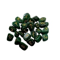 Vente en gros de pierres précieuses en cristal de jade vert naturel pour la guérison des pierres minérales Rune