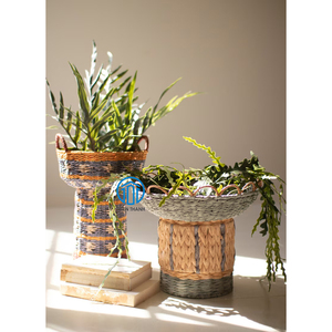 Vase à pied en rotin fait main Urne en osier minimaliste pour fleurs séchées Artisan Home Decor du Vietnam - Product Image 2