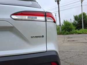 Toyota Corolla Cross Hybrid 2024 ligeramente usado a la venta - Product Image 3