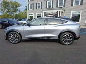 2025 Mach-E Premium AWD Turbo Gauche Cuir Faible Kilométrage Prix Abordable En Stock Prêt à l'Expédition - Product Image 4