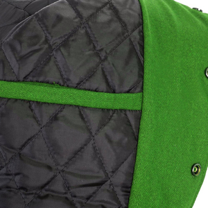 Chaqueta Universitaria Estilo Fútbol Americano Letterman 2025, Cuerpo de Lana Verde, Mangas de Cuero Blanco, Cuello Alto, Protección UV Frontal - Product Image 5