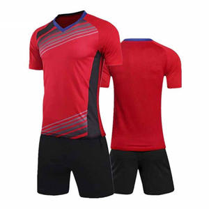 Kits de football avec logo personnalisé uniformes de football impression par sublimation uniformes de football à la mode pour les hommes - Product Image 4