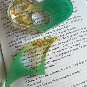 Support de page de livre en résine, poignée pour les doigts, accessoire de lecture durable et confortable, parfait pour les livres, les documents d'étude, les journaux et les romans - Product Image 1