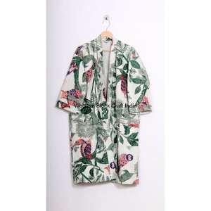 Kimono court matelassé en coton indien Kantha, vêtements pour femmes, manteau vintage, mode de festival, robe en coton faite à la main - Product Image 2