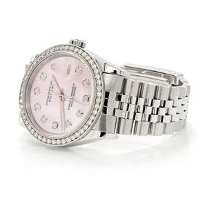 Montre en quartz carrée de luxe Moissanite Elite avec cadran en verre, bracelet en acier inoxydable or jaune - Product Image 2