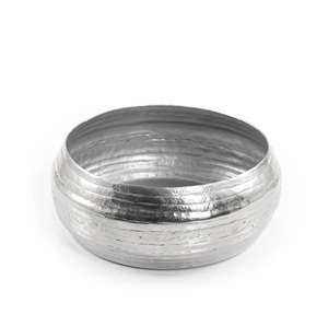 Tazón de Servir Redondo Tradicional de Aluminio Niquelado con Detalles Intrincados Grabados a Mano - Product Image 1