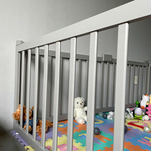 Cuna y corralito para bebé de pino gris moderno personalizable para dormitorio, mejora de muebles de sala de estar para recién nacidos - Product Image 3