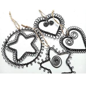 Ornement de Noël suspendu en fer forgé noir de haute qualité fait à la main avec un design personnalisé pour la décoration de la maison pendant les fêtes - Product Image 3