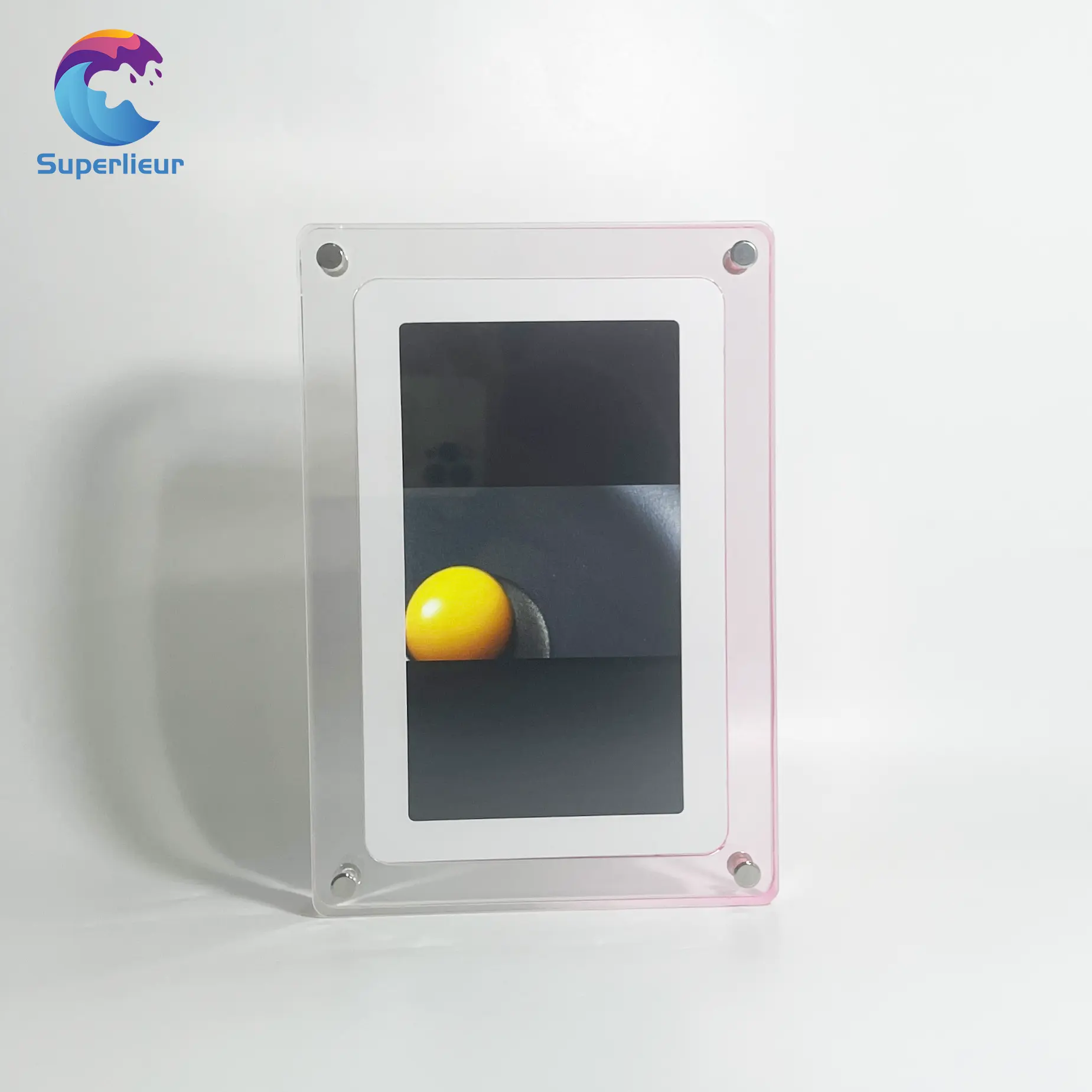 सुपरलिचर थोक 7.0 इंच गुरुत्वाकर्षण सेंसर गुलाबी वस्तु पारदर्शी डिजिटल फोटो ऐक्रेलिक वीडियो फ्रेम