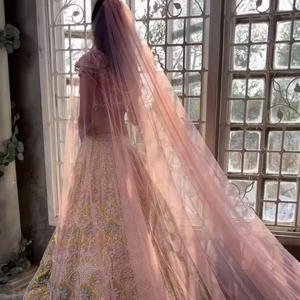 Hermosa ropa de fiesta más tendencia Lehenga con bordado de múltiples hilos pesados - Product Image 1