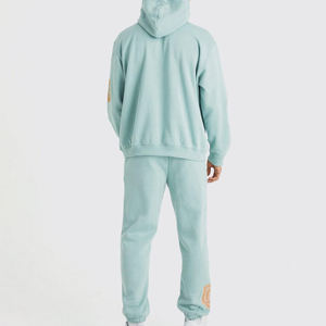 Conjuntos Deportivos de Invierno Transpirables y Ligeros de Primera Calidad de Fábrica Pakistaní, con Logotipo Personalizado Impreso, Chaquetas con Capucha de Forro Polar - Product Image 2