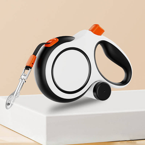 Correa Retráctil para Perros de 10 Metros, Resistente, Extra Larga, con Cinta Reflectante y Freno de un Botón para Perros Grandes y Medianos - Product Image 4