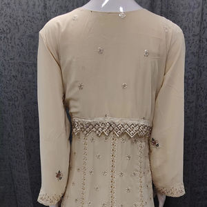 Salwar Kameez de soirée d'hiver pour adultes, design de créateur, avec dupatta lourd et bordure, orné de pierres Zarkan, de broderies et de sequins, aspect faux - Product Image 1