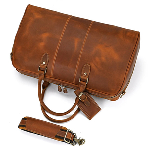 Sac de voyage en cuir pliable grande capacité avec fermeture éclair, sac de week-end portable, durable, marron, avec poignée et bandoulière - Product Image 5