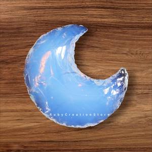 Dijes de Luna Creciente de Ópalo Azul - Cabujones de Cristal Iridiscente para la Creación de Joyas, Manualidades, Arte en Resina, Decoración de Estilo Brujería - Product Image 3