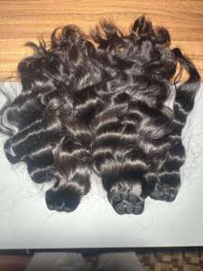 Extensiones de cabello humano indio Remy Natural 100% al mejor precio directo de fábrica en India Paquetes de cabello ondulado sin procesar - Product Image 3