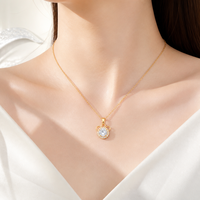 Collier rond en zircon en acier titane inaltérable pour femme, pendentif halo en cuivre plaqué or 18 carats, bijoux étanches élégants, vente en gros