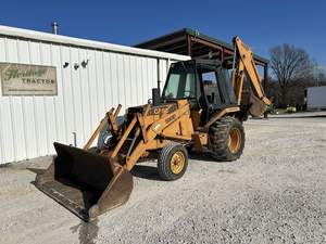 Retroexcavadora Case 580D de 1983, usada y nueva, en venta/ Tractor de alta calidad a precio económico - Product Image 6