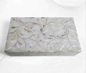 Boîte à bijoux décorative en résine antique avec incrustations, motif feuille, cadeau écologique - Product Image 5