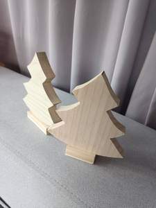 Árbol de Navidad de madera maciza con estilo duradero para decoración de festivales Cajas de madera de calidad superior y letreros de pared - Product Image 4