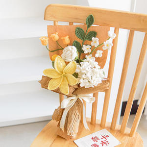 Ramos de Flores Tejidos a Mano con Lirios y Hortensias, Exquisitamente Empaquetados, para Regalos de Bodas y Festividades - Product Image 2