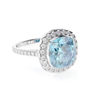 Anillo de compromiso de Halo de diamante con corte de cojín azul con acentos para anillo de mujer - Product Image 1