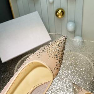 รองเท้าส้นสูงหัวแหลมแบบส้นเข็มประดับคริสตัลสีขาวสำหรับเจ้าสาวทันสมัย - Product Image 4