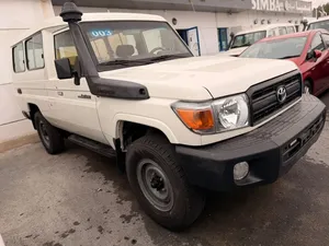 Meilleur prix pour un SUV diesel 4x4 à toit rigide, conduite à droite, véhicule de qualité export - Product Image 2