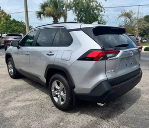 Toyota RAV_4 Hybrid XLE 4dr SUV AWD (2.5L 4cyl gas/electric hybrid CVT) 2025 d'occasion Véhicule à siège en cuir Conduite à gauche à droite - Product Image 2