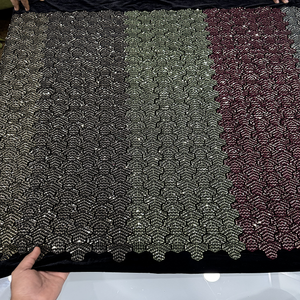 Tissu en velours brodé artistique pour vêtements ethniques, vestes, tenues de mariée, projets décoratifs et conceptions de vêtements de luxe - Product Image 4