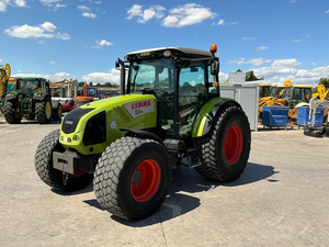 Tractor Agrícola Claas Nexos 220 LD 4WD de 24HP con Motor y Caja de Cambios - Product Image 2