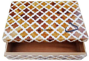 Caja de joyería decorativa con incrustaciones de resina para mujer, organizador de almacenamiento de regalo hecho a mano elegante de Tradebyd - Product Image 2